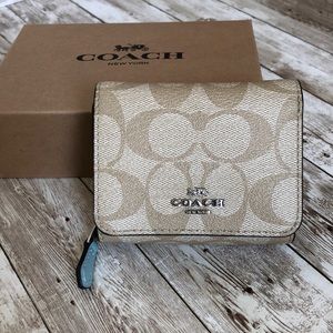*SOLD* Coach mini Wallet